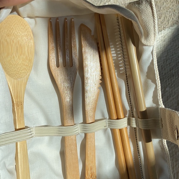 New Bamboo to-go utensil set - Picture 3 of 3